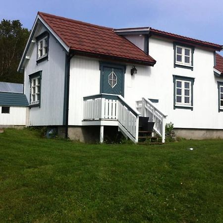 Villa Nordlandshus Ved Lofotr Bostad Esterno foto