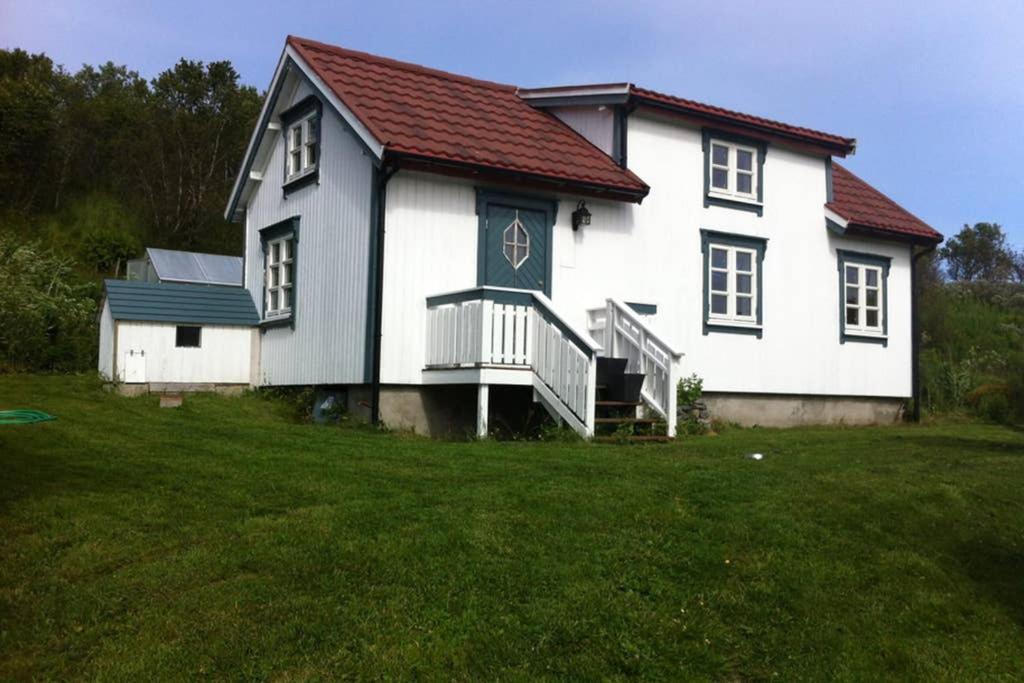 Villa Nordlandshus Ved Lofotr Bostad Esterno foto